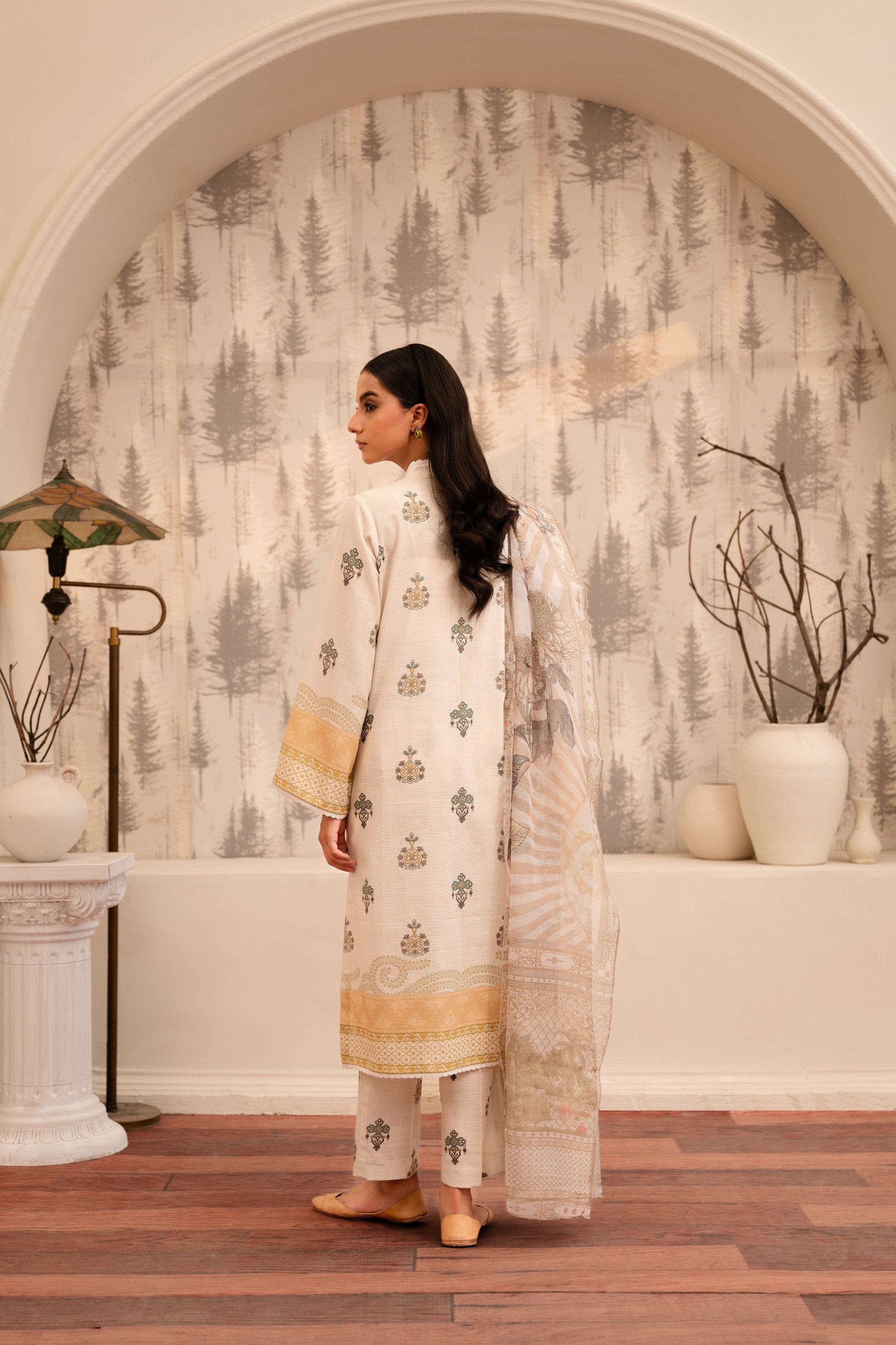 3 Piece Printed Khaddar Suit