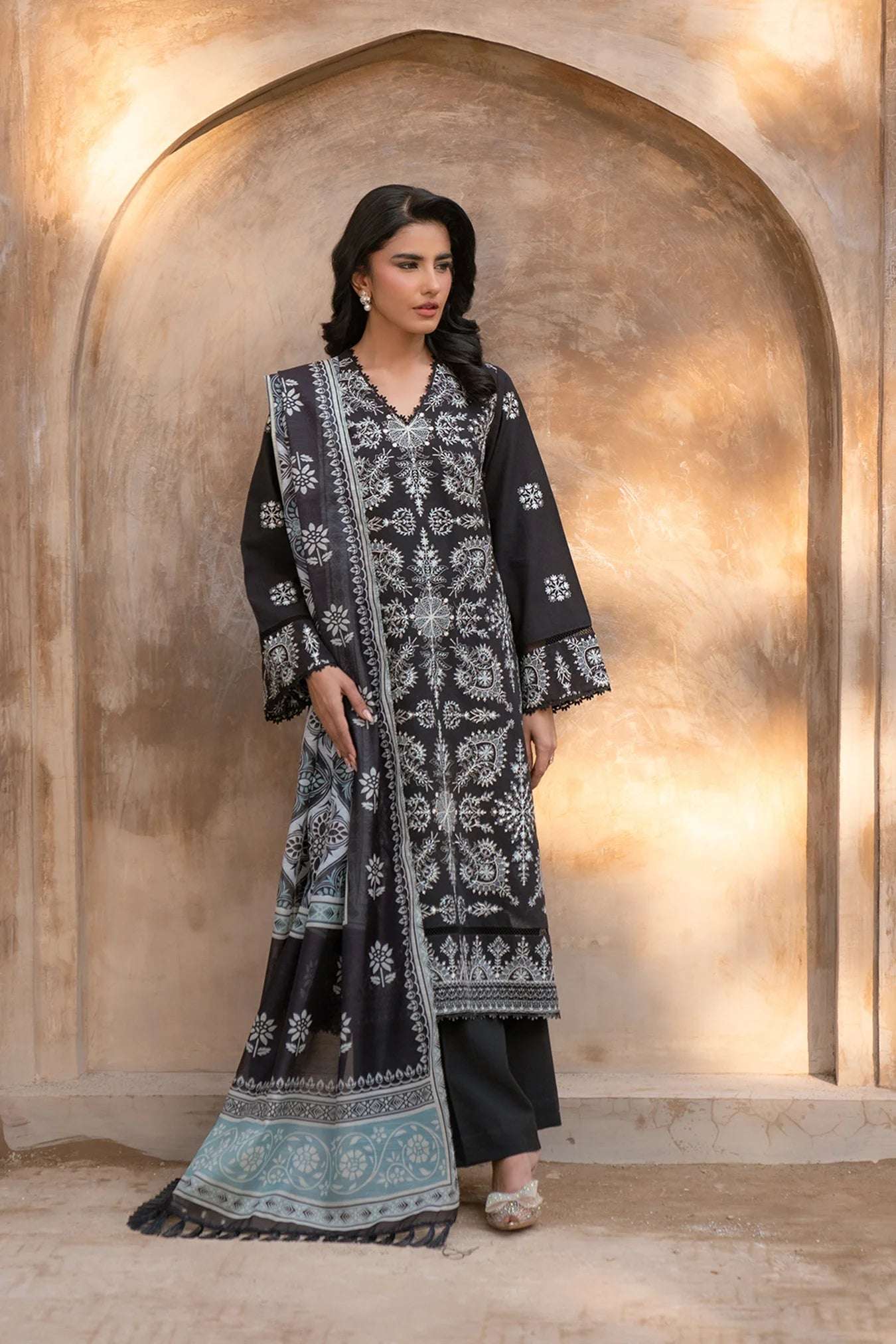 3 Piece Embroidered Lawn Suit