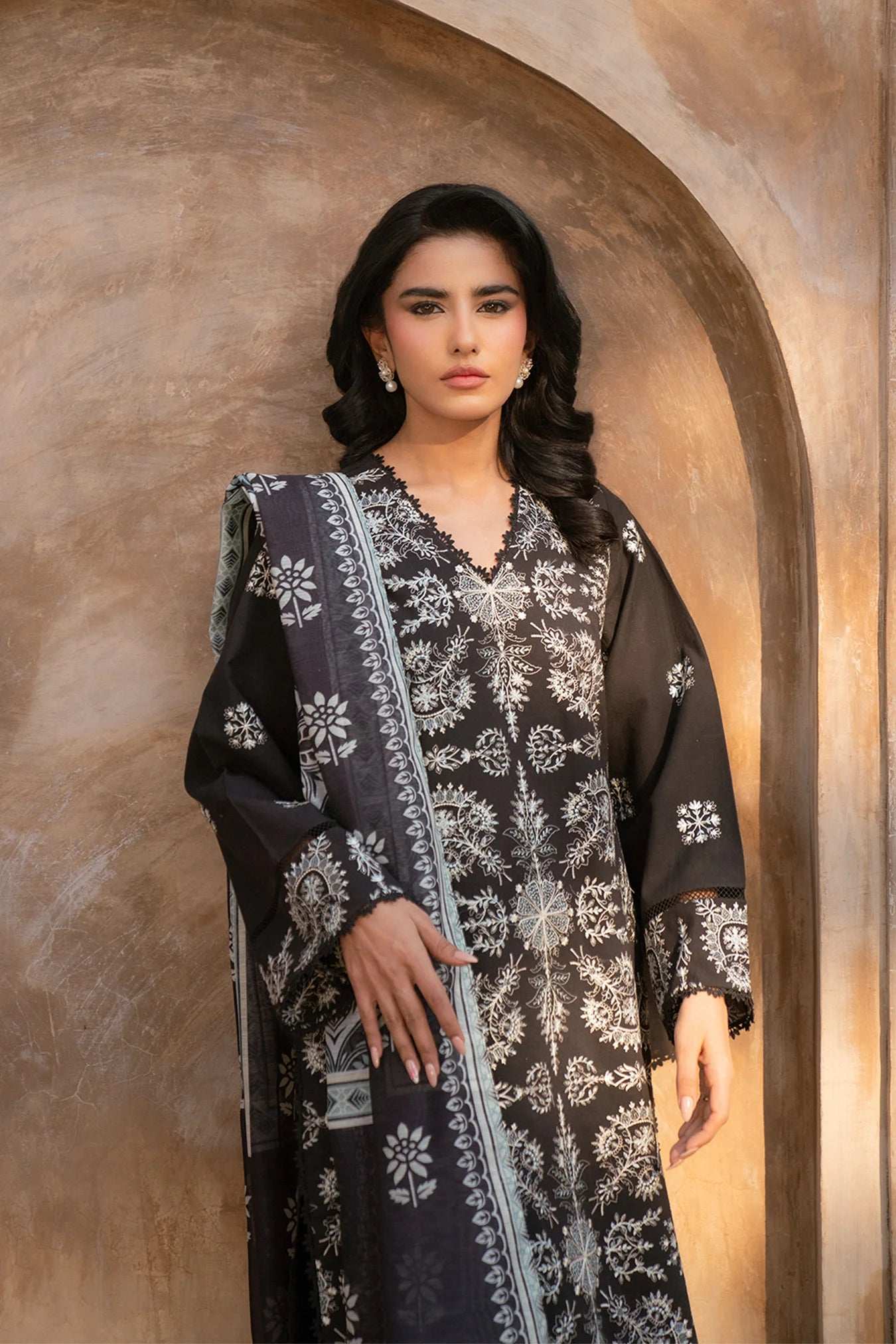 3 Piece Embroidered Lawn Suit