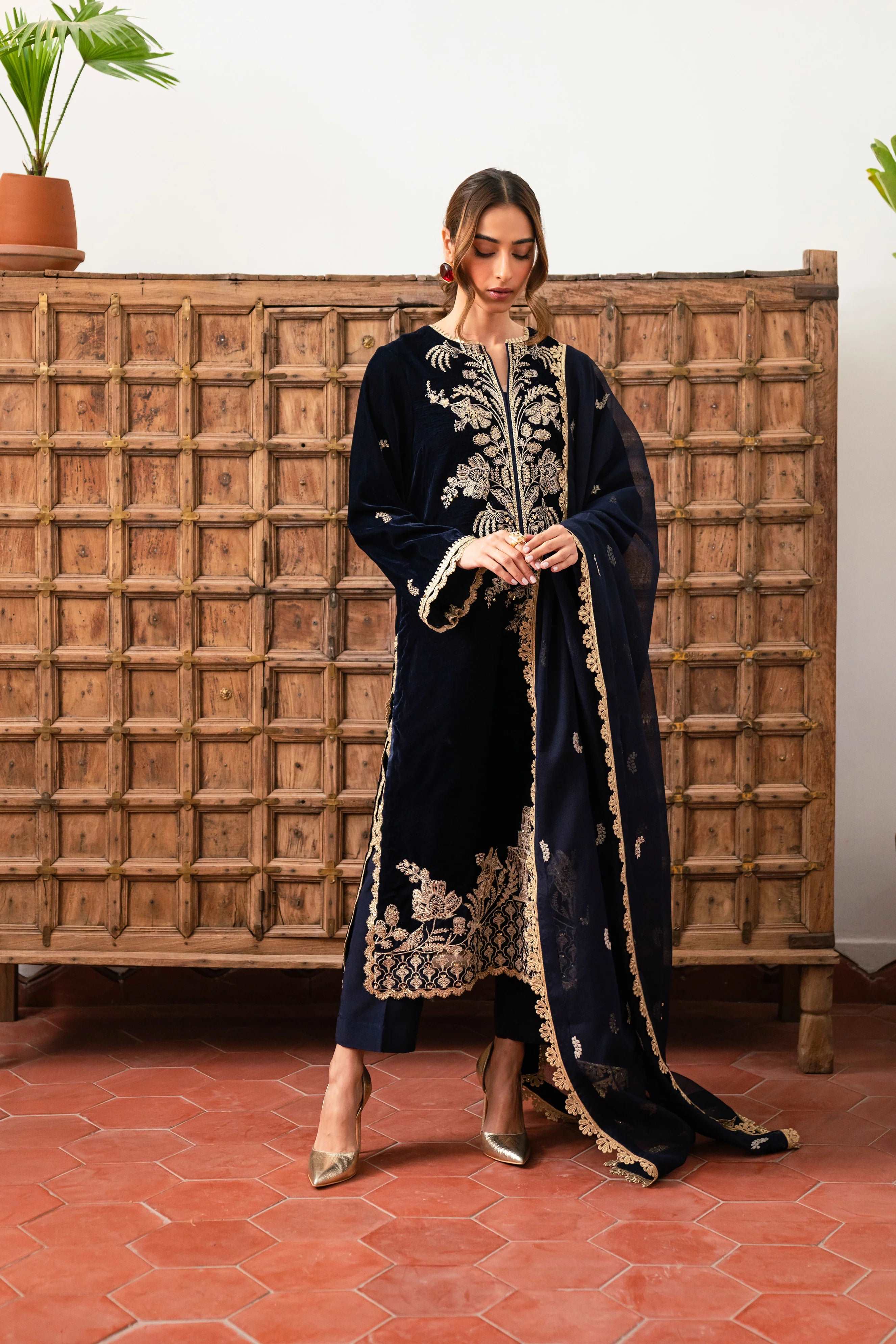 3 Piece Embroidered Velvet Suit Unstitched Winter-24