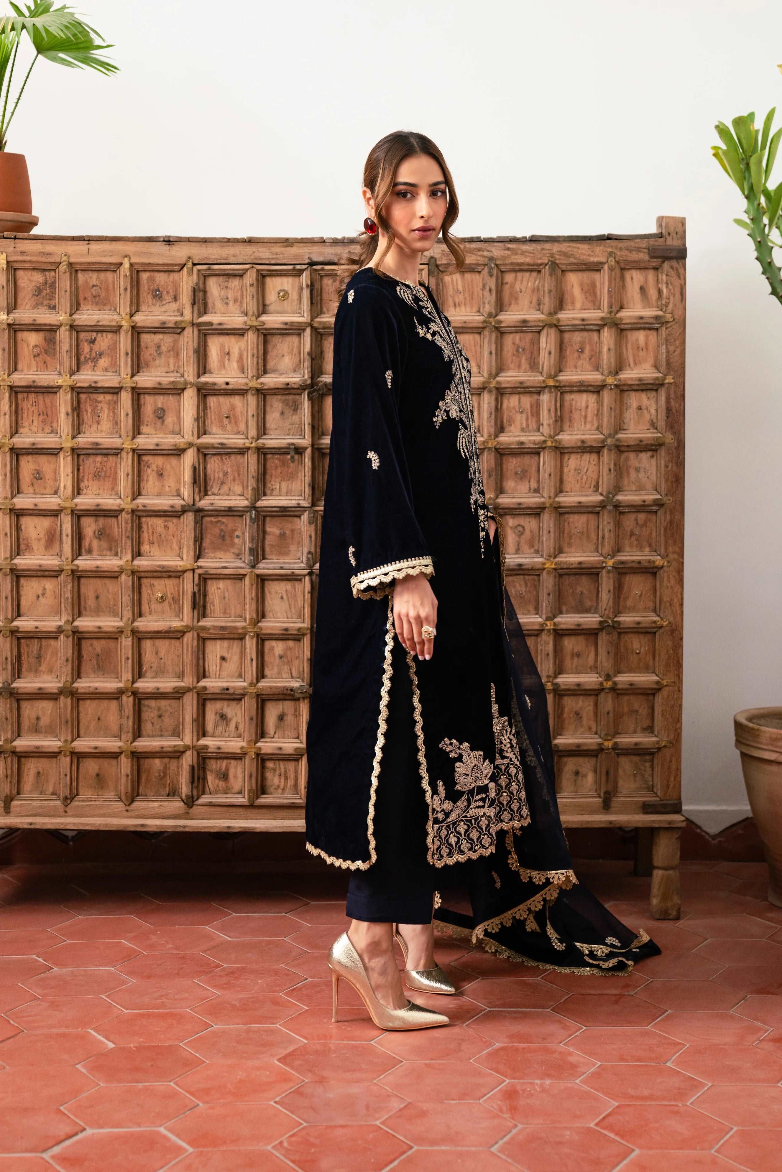 3 Piece Embroidered Velvet Suit Unstitched Winter-24