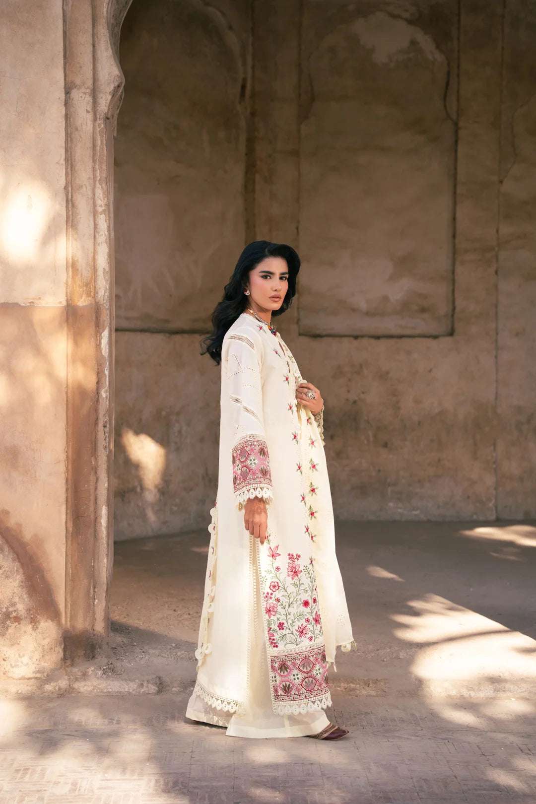 3 Piece Embroidered Lawn Suit