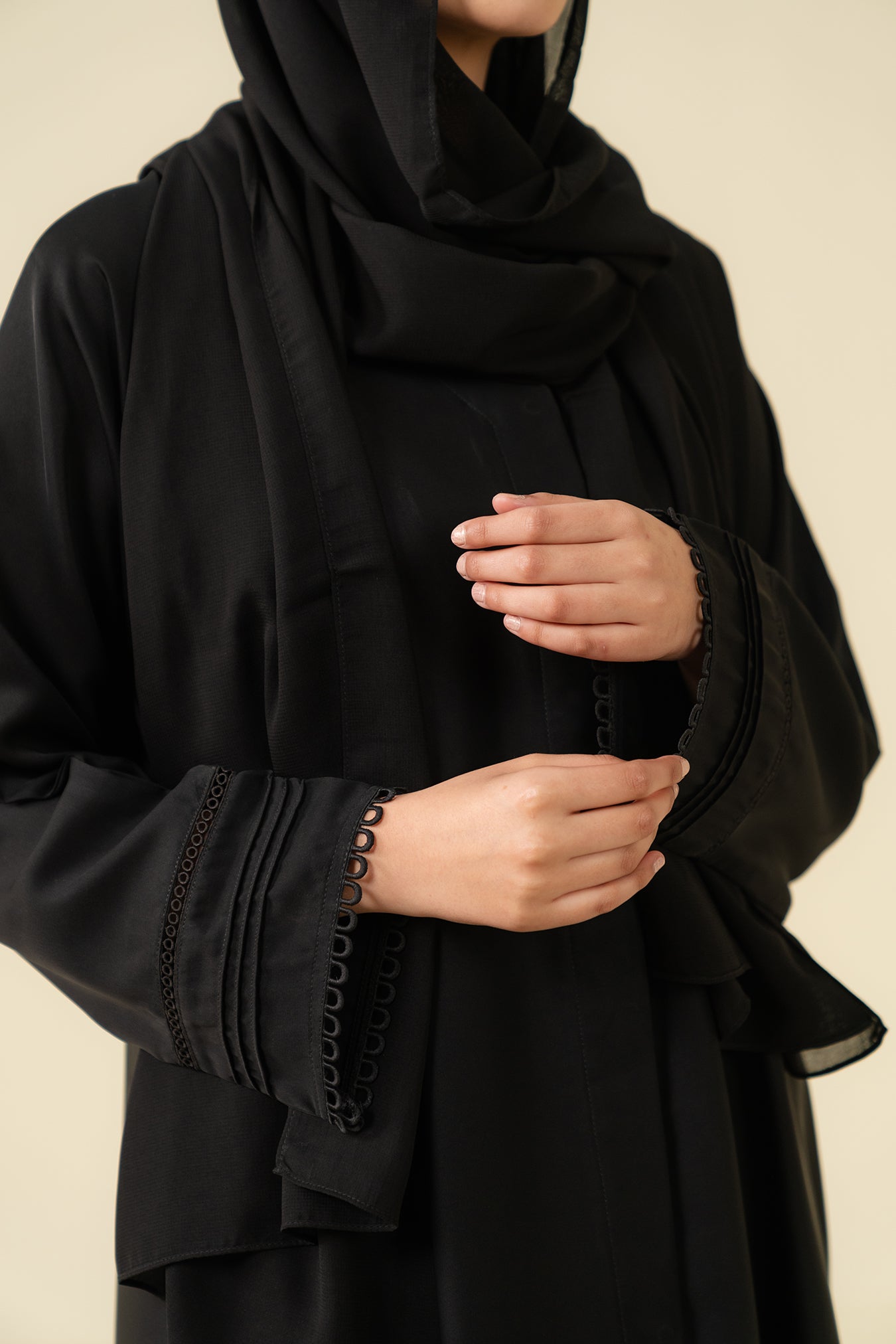 Dubai abaya online shopping in Pakistan