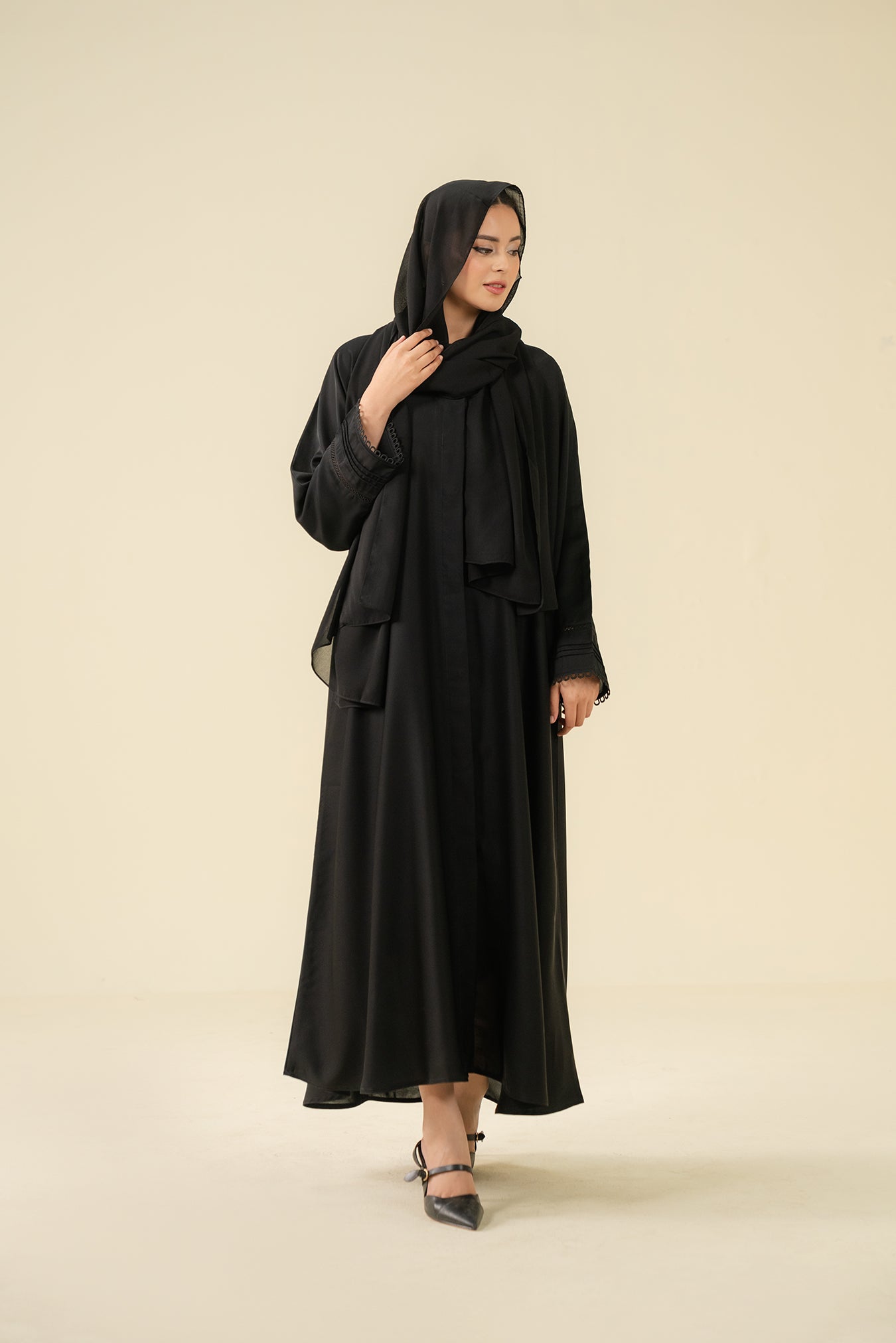 black abaya designs in pakistan